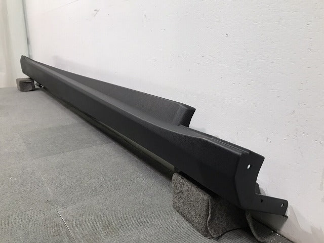 新品! Mクラス/ML/W164 純正 右サイドステップ/サイドスカート A 164690 08 40 1646901240 素地 メルセデスベンツ (117520)