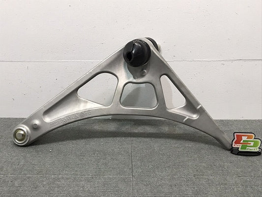 新品! 3シリーズ/E46/2000-2006 社外 右フロント ロアアーム 31122229454 BMW (117574)
