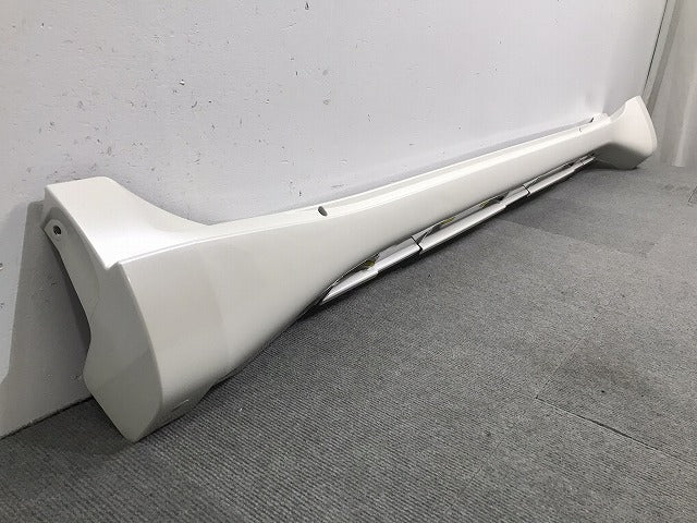 新車取り外し ランドクルーザー/ランクル/プラド 150系/TRJ150W/GDJ150W/GDJ151W/GRJ150W/151W 純正 右サイドステップ 75805-60050(117620)