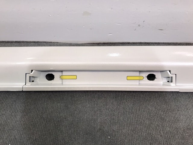 新車取り外し ランドクルーザー/ランクル/プラド 150系/TRJ150W/GDJ150W/GDJ151W/GRJ150W/151W 純正 右サイドステップ 75805-60050(117620)