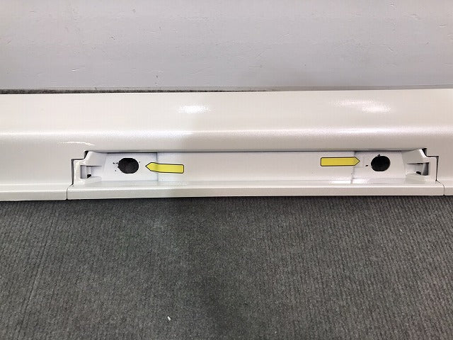 新車取り外し ランドクルーザー/ランクル/プラド 150系/TRJ150W/GDJ150W/GDJ151W/GRJ150W/151W 純正 右サイドステップ 75805-60050(117620)