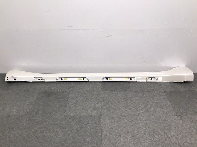 新車取り外し ランドクルーザー/ランクル/プラド 150系/TRJ150W/GDJ150W/GDJ151W/GRJ150W/151W 純正 右サイドステップ 75805-60050(117620)