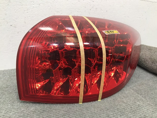 スカイライン クロスオーバー/SKYLINE CROSSOVER/J50/NJ50 純正 右テールランプ/ライト/レンズ LED STANLEY P7008 日産/NISSAN (117752)