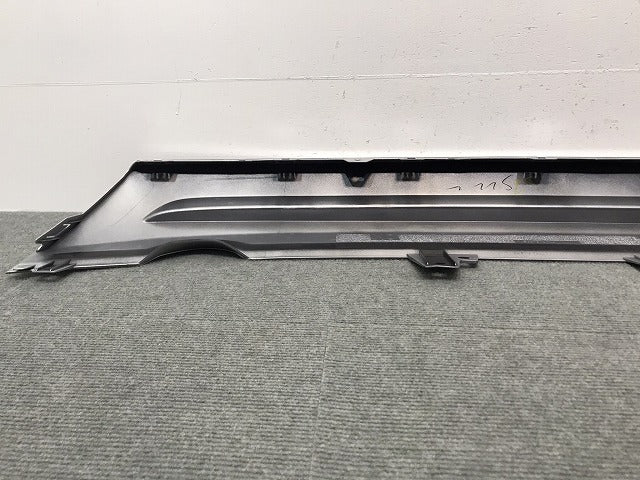新車取り外し! ヴェゼル/VEZEL RV3/RV4/RV5/RV6 純正 リアガーニッシュ プロテクター 71562-3M0-N0 シルバー ホンダ (117815)
