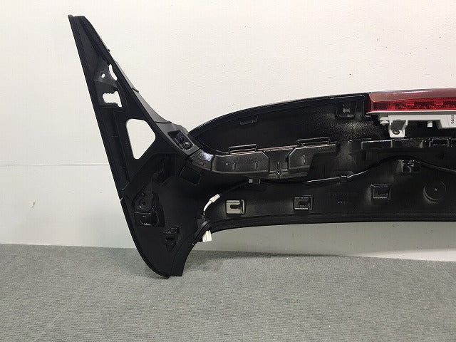 新車取り外し ヴェゼル/VEZEL/ハイブリッド RV3/RV4/RV5/RV6 純正 リアスポイラー ルーフスポイラー/ウィング 74900-3M0 ブラックP(117847)