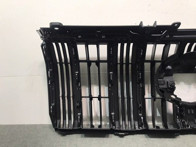 新車取り外し! ランドクルーザー/ランクル/プラド/150系 純正 後期 フロントグリル/ラジエター/ラジエーターグリル 53111-60C10(117865)