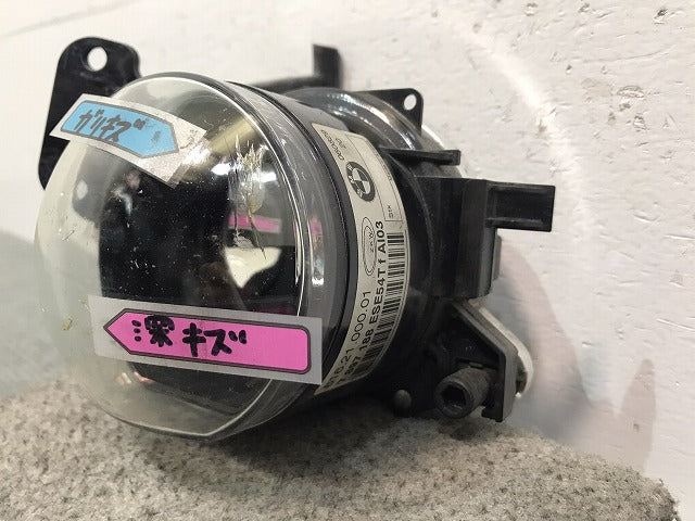 5シリーズ/E60 純正 右フォグランプ/ライト/レンズ ハロゲン 616.21.000.01/7 897 188 616.21.000.03 BMW (117949)