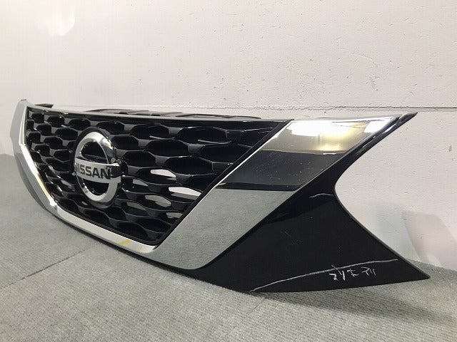 ルークス ROOX/B44A/B45A/B47A/B48A 純正 フロントグリル/ラジエターグリル/ラジエーターグリル 62310 7NE0A ブラック 日産/NISSAN(118081)