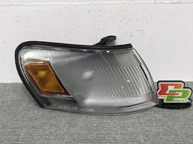 新品! カローラ/AE100/EE101/AE104/CE104 純正 右ウィンカー ハロゲン KOITO 12-357 81611-12530 トヨタ (118141)