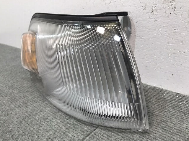 新品! カローラ/AE100/EE101/AE104/CE104 純正 右ウィンカー ハロゲン KOITO 12-357 81611-12530 トヨタ (118141)