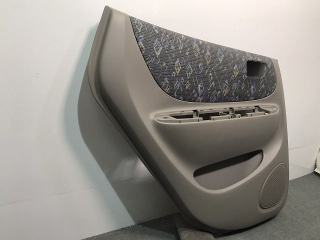新品! カルディナ CALDINA/ZZT241 純正 左リアドア 内張 トリム ボード 67722-13040/67776-13010 67640-13480-B0 (118146)