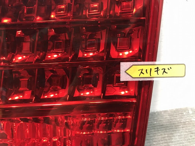 ヴェルファイア/アルファード/20系/ANH20W/ANH25W/GGH20W/GGH25W 純正 右フィニッシャーランプ(内側) ハロゲン 58-31 81581-58130 (118215)