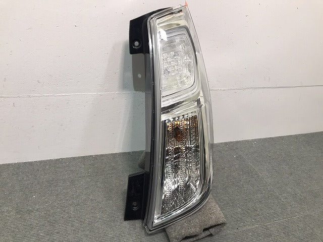 デイズルークス ハイウェイスター/ekスペース カスタム/B21A/B11A 純正 右テールランプ/ライト/レンズ LED IMASEN 1146-399R 日産 (118290)