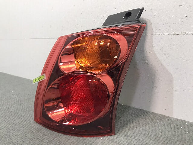 コルトプラス COLT PLUS/Z21W/Z22W/Z23W/Z24W 純正 右テールランプ/ライト/レンズ ハロゲン STANLEY P4600 三菱 MITSUBISHI (118316)