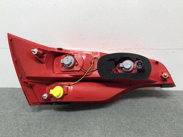 新品! Q7(7L)4L系/2007-2009 社外 右テールランプ/ライト/レンズ ハロゲン BOSCH 0 319 309 204 アウディ (118319)