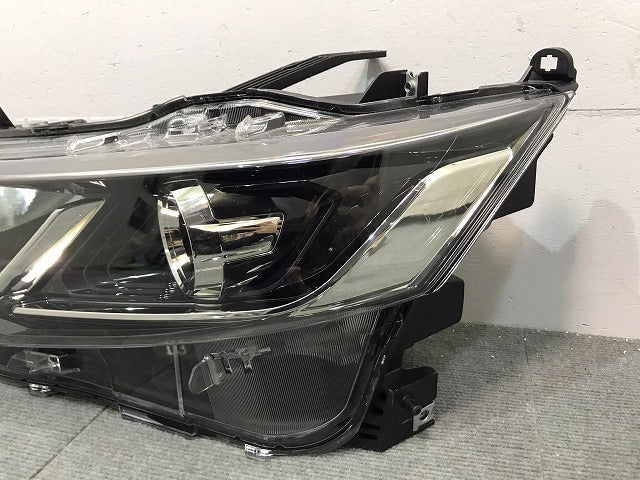 セレナ ハイウェイスター/C27/GC27/GFC27/GNC27/GFNC27 純正 前期 左ヘッドライト/ランプ LED レベライザー 刻印Z 100-23721 日産 (118331)