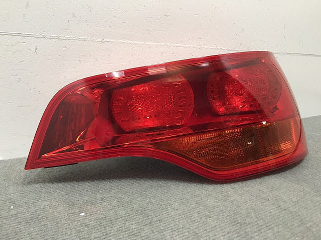 新品! Q7(7L)4L系/2007-2009 社外 右テールランプ/ライト/レンズ ハロゲン BOSCH 0 319 309 204 アウディ (118360)