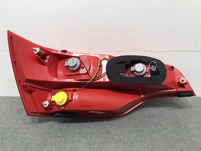 新品! Q7(7L)4L系/2007-2009 社外 右テールランプ/ライト/レンズ ハロゲン BOSCH 0 319 309 204 アウディ (118360)