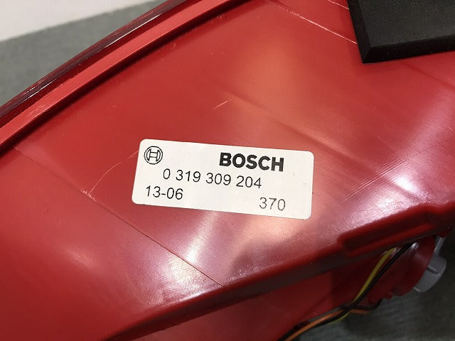 新品! Q7(7L)4L系/2007-2009 社外 右テールランプ/ライト/レンズ ハロゲン BOSCH 0 319 309 204 アウディ (118360)