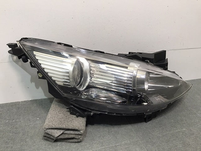 ビアンテ BIANTE/CCEAW/CCEFW/CC3FW 純正 右ヘッドライト/ランプ ハロゲン レベライザー STANLEY P8161 マツダ MAZDA (118373)