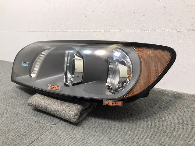 V50/MB系/2004-2012 純正 左ヘッドライト/ランプ ハロゲン AL Automotive Lighting 0 301 198 603/30698891 ボルボ (118425)