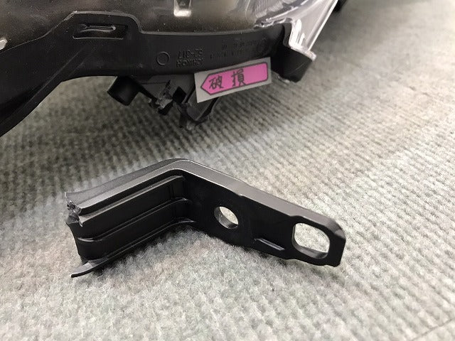 シエンタ/170系/NHP170G/NSP170G/NSP172G/NCP175G 純正 後期 左ヘッドライト/ランプ LED レベライザー ICHIKOH 52-317 (118487)