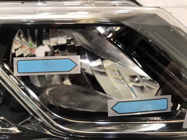 セレナ ハイウェイスター/XV/X/G/C27/GC27/GFC27/GNC27/GFNC27 純正 前期 右ヘッドライト LED 刻印Z KOITO 100-23721 (118510)