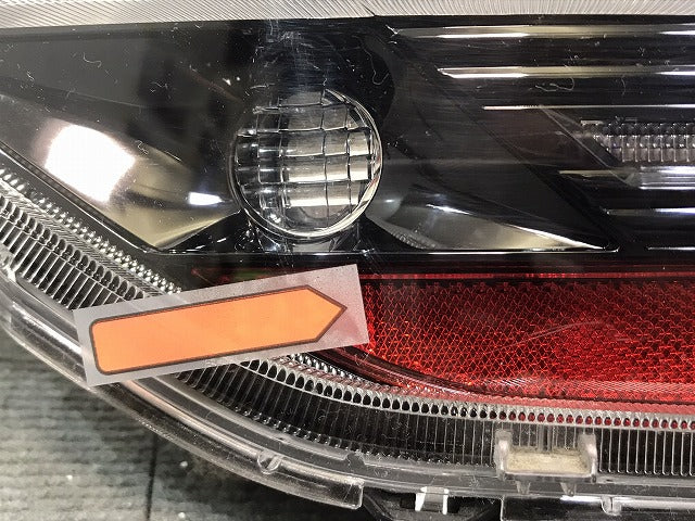 ハリアー ハイブリッド/80/AXUH80/AXUH85/MXUA80/MXUA85 純正 右ウィンカー LED ターンシグナルランプ バックランプ STANLEY48-240(118681)