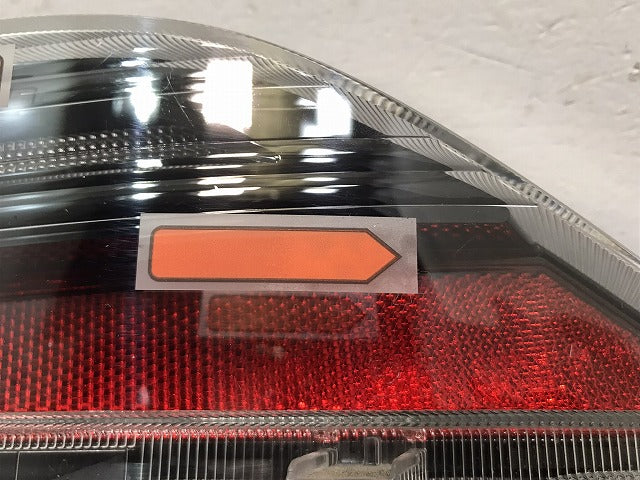 ハリアー ハイブリッド/80/AXUH80/AXUH85/MXUA80/MXUA85 純正 右ウィンカー LED ターンシグナルランプ バックランプ STANLEY48-240(118686)
