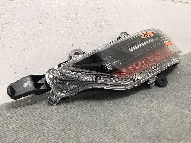 ハリアー ハイブリッド/80/AXUH80/AXUH85/MXUA80/MXUA85 純正 右ウィンカー LED ターンシグナルランプ バックランプ STANLEY48-240(118686)