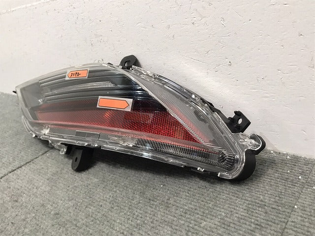 ハリアー ハイブリッド/80/AXUH80/AXUH85/MXUA80/MXUA85 純正 右ウィンカー LED ターンシグナルランプ バックランプ STANLEY48-240(118686)