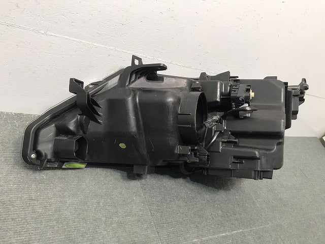 セレナ ハイウェイスター/XV/X/G/C27/GC27/GFC27/GNC27/GFNC27 純正 前期 右ヘッドライト/レベライザー LED 刻印Z KOITO 100-23721(118803)