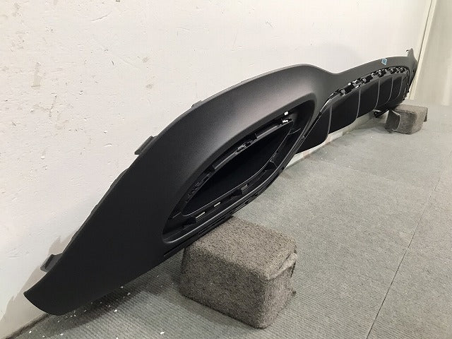 新品! Aクラス/W177/AMG 純正 リアスポイラー バンパーガーニッシュ/ディフューザー/アンダー/下部 A 117 885 37 01 1778853701 (118915)