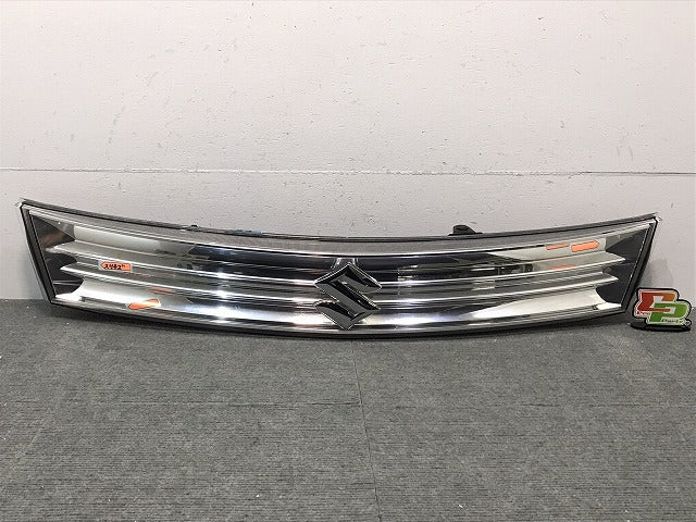 パレット PALETTE SW/MK21S 純正 フロントグリル/ラジエターグリル/ラジエーターグリル 72110-82K31 スズキ SUZUKI (118925)