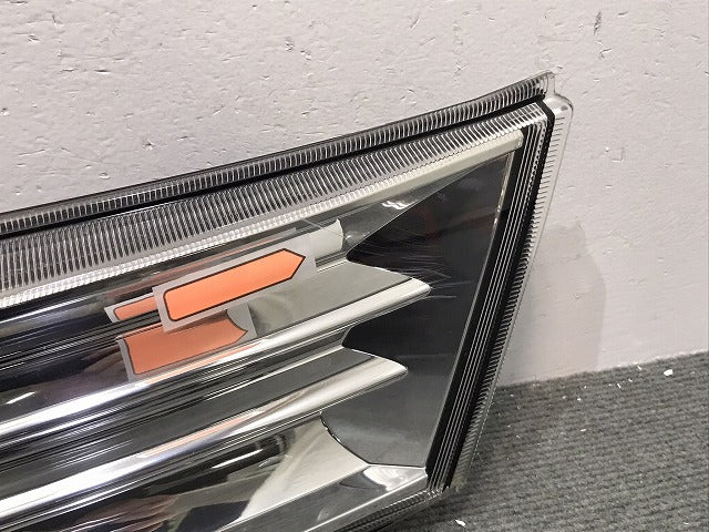 パレット PALETTE SW/MK21S 純正 フロントグリル/ラジエターグリル/ラジエーターグリル 72110-82K31 スズキ SUZUKI (118925)