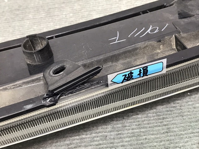 パレット PALETTE SW/MK21S 純正 フロントグリル/ラジエターグリル/ラジエーターグリル 72110-82K31 スズキ SUZUKI (118925)