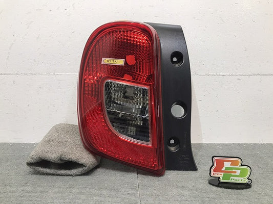 マーチ MARCH/K13/NK13 純正 後期 左テールランプ/ライト/レンズ ハロゲン KOITO 220-17944 26559-3HM0A 日産 NISSAN (119013)