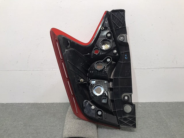 ノート NOTE/E12/HE12/NE12/SNE12 純正 前期 右テールランプ/ライト/レンズ ハロゲン LED ICHIKOH D117 日産 NISSAN (119050)