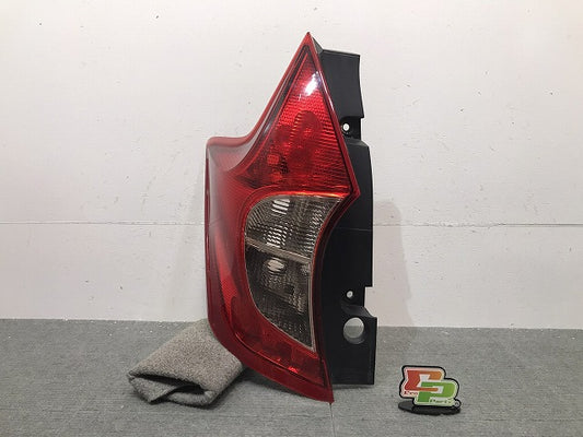 ノート NOTE/E12/HE12/NE12/SNE12 純正 前期 左テールランプ/ライト/レンズ ハロゲン LED ICHIKOH D117/26555-3VA5B NISSAN (119051)