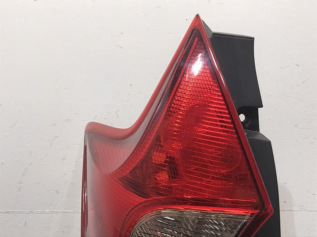 ノート NOTE/E12/HE12/NE12/SNE12 純正 前期 左テールランプ/ライト/レンズ ハロゲン LED ICHIKOH D117/26555-3VA5B NISSAN (119051)