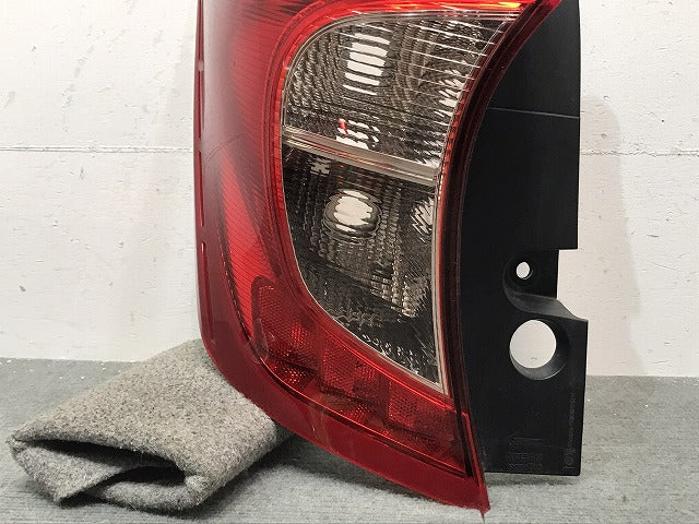 ノート NOTE/E12/HE12/NE12/SNE12 純正 前期 左テールランプ/ライト/レンズ ハロゲン LED ICHIKOH D117/26555-3VA5B NISSAN (119051)