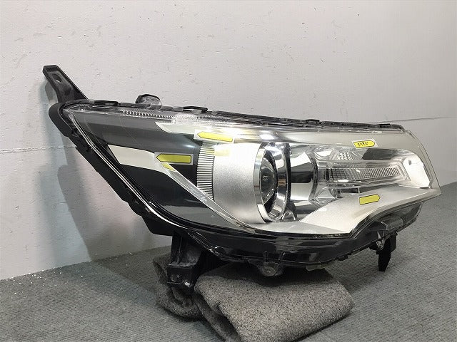 デイズ ハイウェイスター DAYZ/B21W 純正 右ヘッドライト/ランプ レベライザー ハロゲン STANLEY W1048 日産 NISSAN (119056)