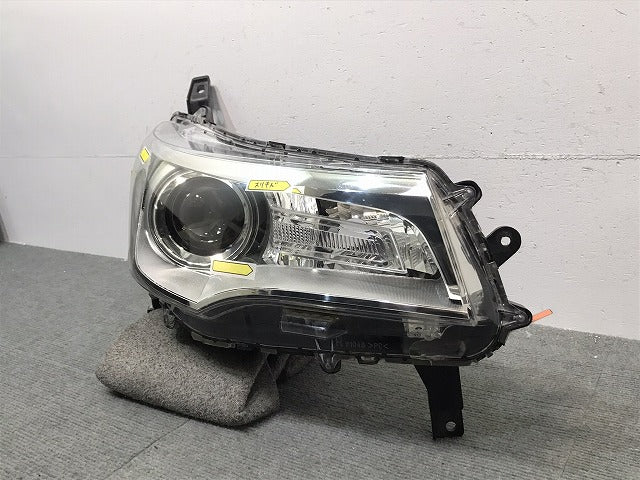 デイズ ハイウェイスター DAYZ/B21W 純正 右ヘッドライト/ランプ レベライザー ハロゲン STANLEY W1048 日産 NISSAN (119056)