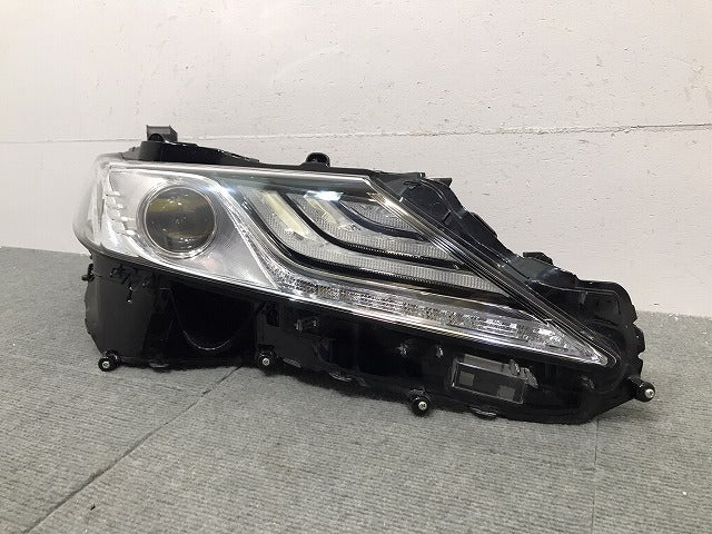 カムリ/ハイブリッド /AXVH75/AXVH70 純正 中期 右 ヘッドライト/ランプ LED 刻印H KOITO 33-275 81145-33E72 トヨタ(119126)