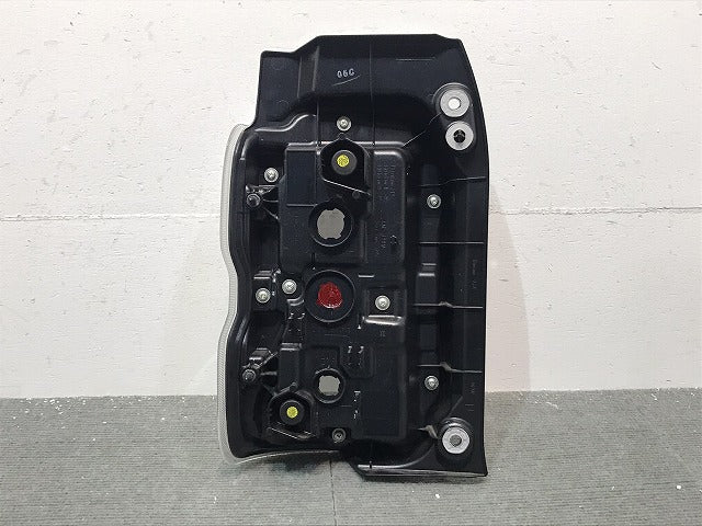 ハスラー/フレアクロスオーバー/MR92S/MR52S/MS92S/MS52S 純正 右テールランプ/ライト/レンズ ハロゲン 220-5939W 35650-59S00(119181)
