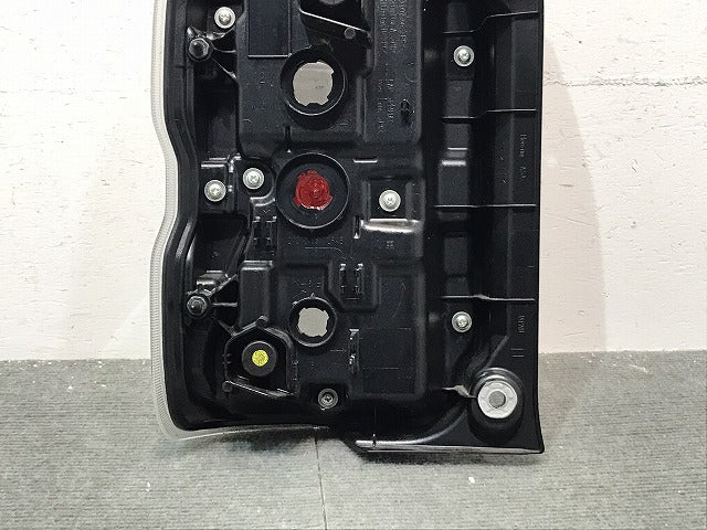 ハスラー/フレアクロスオーバー/MR92S/MR52S/MS92S/MS52S 純正 右テールランプ/ライト/レンズ ハロゲン 220-5939W 35650-59S00(119181)
