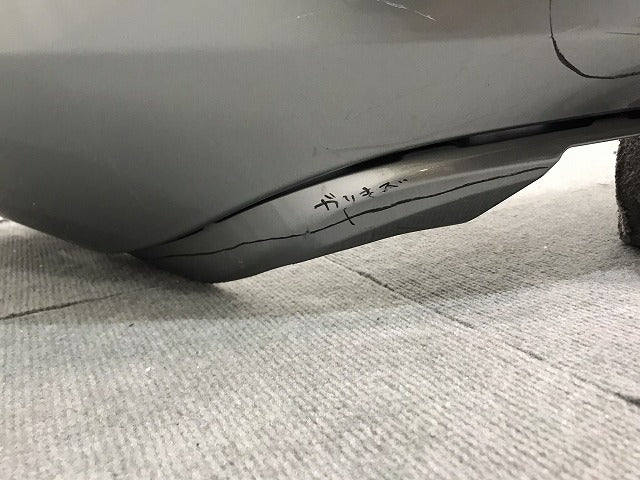 V40/MB系/2013ｙ～ 純正 リアバンパー 31283756 シルバー ボルボ VOLVO (119278)