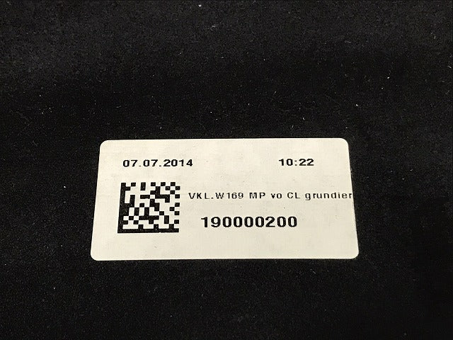 新品! Aクラス/W169 純正 後期 フロントバンパー A 169 885 75 25 16988531389999 サフ メルセデスベンツ (119343)