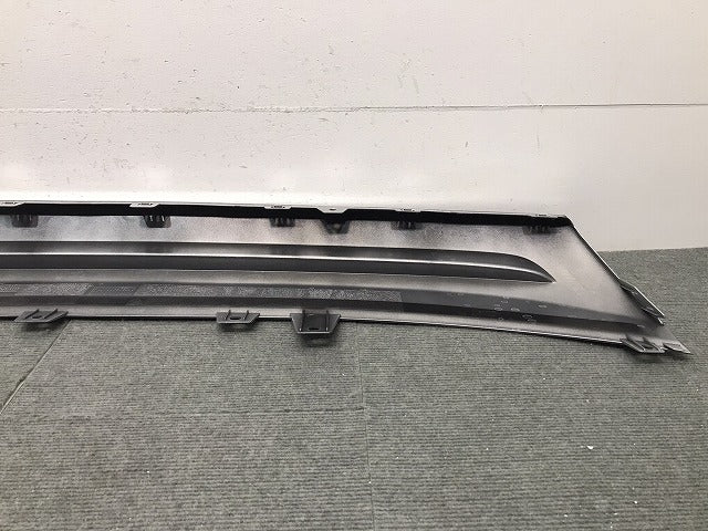 新車取り外し! ヴェゼル/VEZEL/ハイブリッド/RV3/RV4/RV5/RV6 純正 リアバンパーガーニッシュ/ディフューザー/下部 71562-3M0-N0(119522)