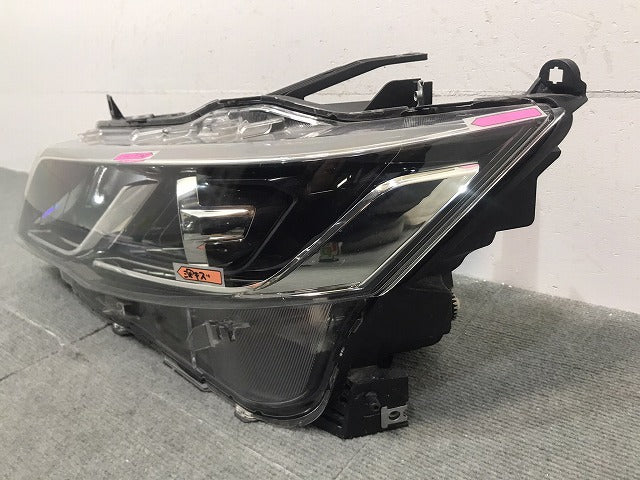 セレナ ハイウェイスター/C27/GC27/GFC27/GNC27/GFNC27 純正 前期 左ヘッドライト LED レベライザー 刻印Z 100-23721 26075-5TF5A (119576)